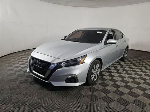 Used 2022 Nissan Altima 2.5 S FWD image 1