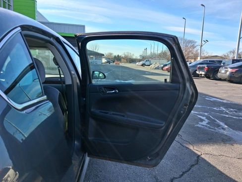 Used 2011 Chevrolet Impala LT image 15