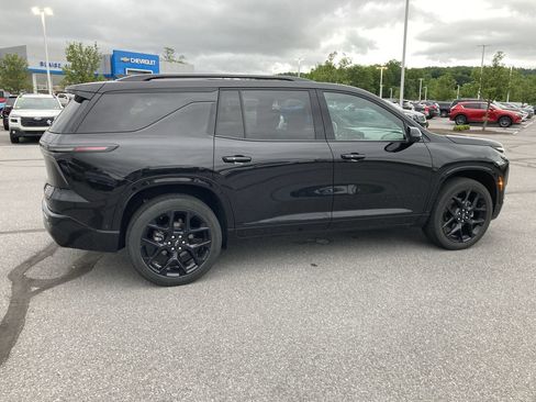 Used 2024 Chevrolet Traverse RS AWD/4WD image 8