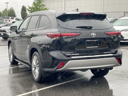 Used 2026 Toyota Highlander Platinum AWD/4WD image 14