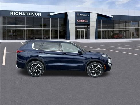 Used 2023 Mitsubishi Outlander SEL image 6