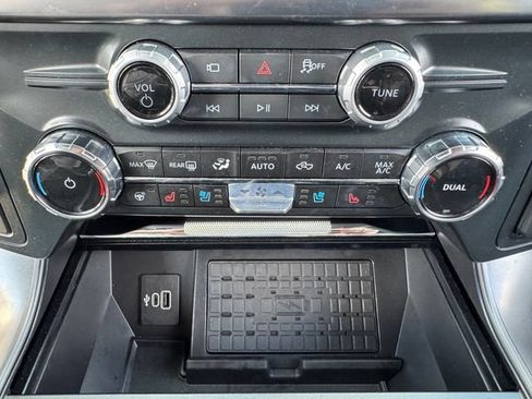 Used 2025 Ford F150 Lariat w/ Equipment Group 502A High AWD/4WD image 31
