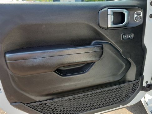 Certified 2021 Jeep Gladiator Sport image 12