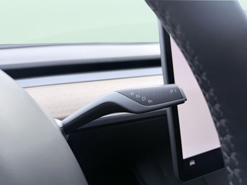 Used 2023 Tesla Model Y Performance image 59