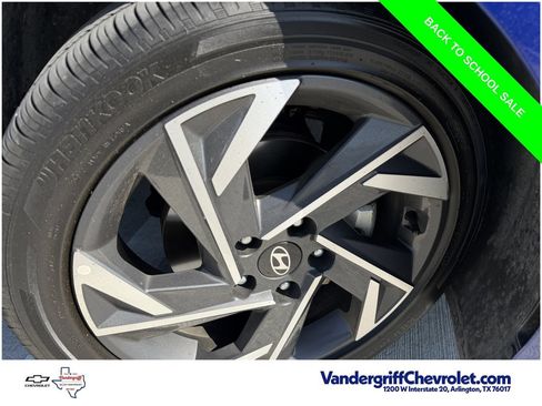 Used 2025 Hyundai Elantra SEL FWD image 7