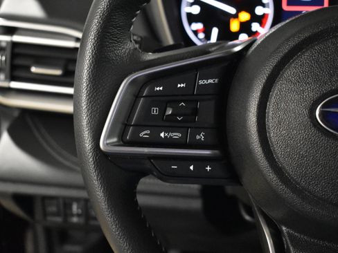 Used 2025 Subaru Outback Limited image 14