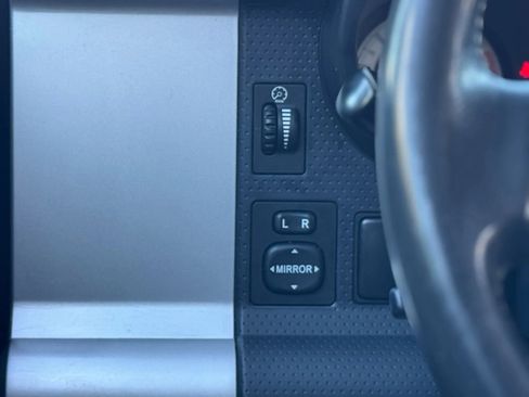 Used 2010 Toyota FJ Cruiser 4WD image 34