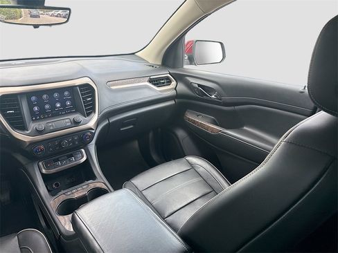 Used 2020 GMC Acadia Denali w/ Technology Package image 26