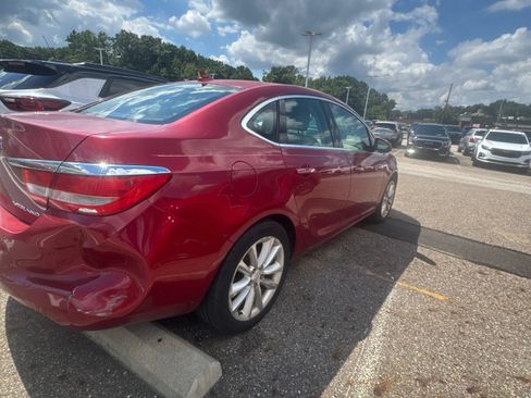 Used 2013 Buick Verano Leather FWD image 4