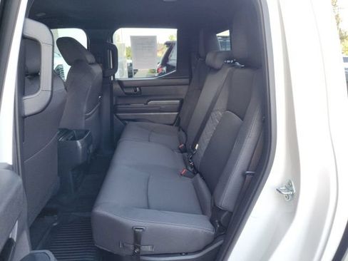 Certified 2025 Toyota Tacoma SR5 w/ SR5 Upgrade Package AWD/4WD image 19