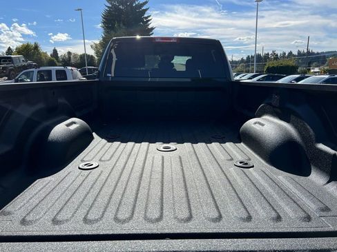 New 2026 RAM 3500 Big Horn AWD/4WD image 9
