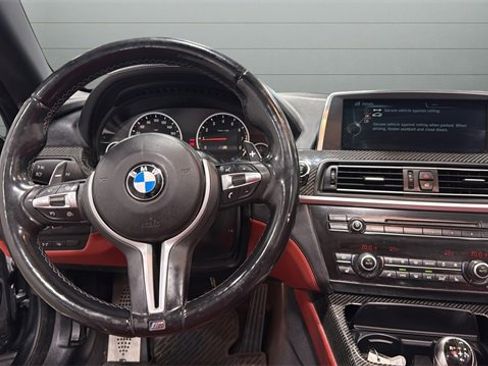Used 2014 BMW M6 Convertible image 12
