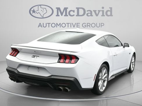 Used 2025 Ford Mustang GT Premium RWD image 8