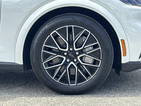 Used 2025 Ford Mustang Mach-E Premium RWD image 31