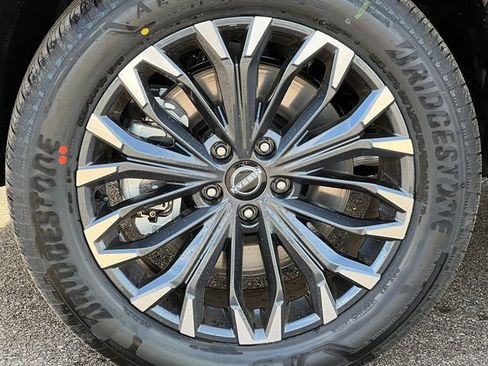 New 2026 Nissan Rogue Platinum w/ Tech Package image 7