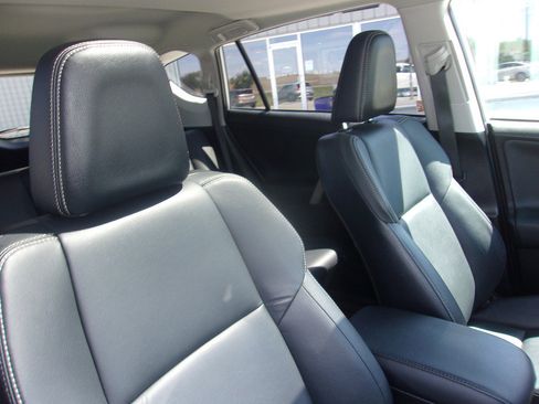 Used 2015 Toyota RAV4 Limited AWD/4WD image 15