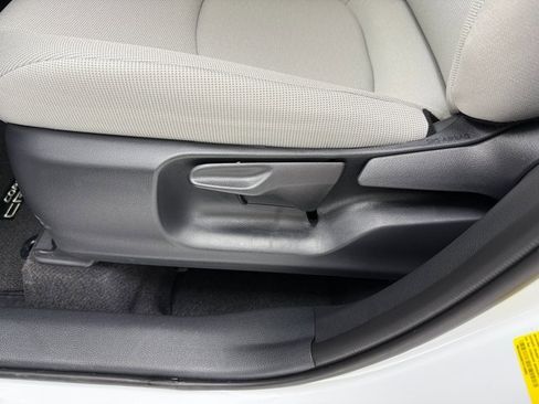 New 2026 Toyota Corolla Cross L image 27