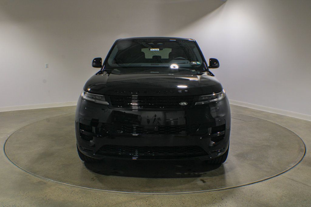 New 2026 Land Rover Range Rover Sport Dynamic SE AWD/4WD image 9