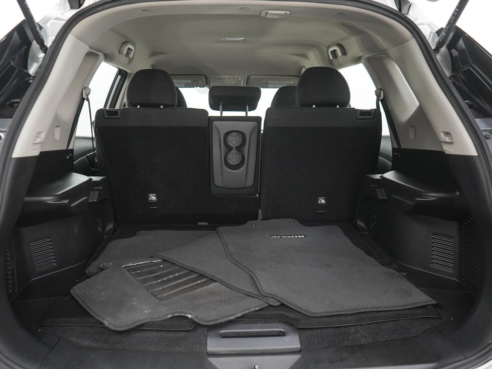 Used 2016 Nissan Rogue S AWD/4WD image 9