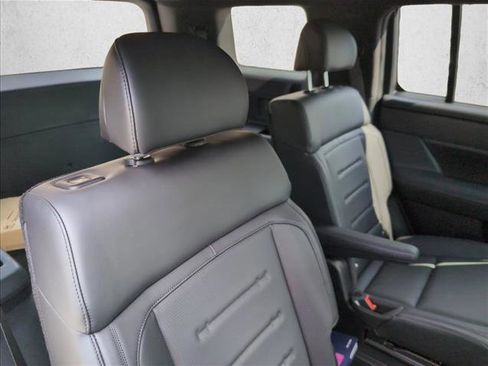 Certified 2025 Hyundai Santa Fe Calligraphy image 23