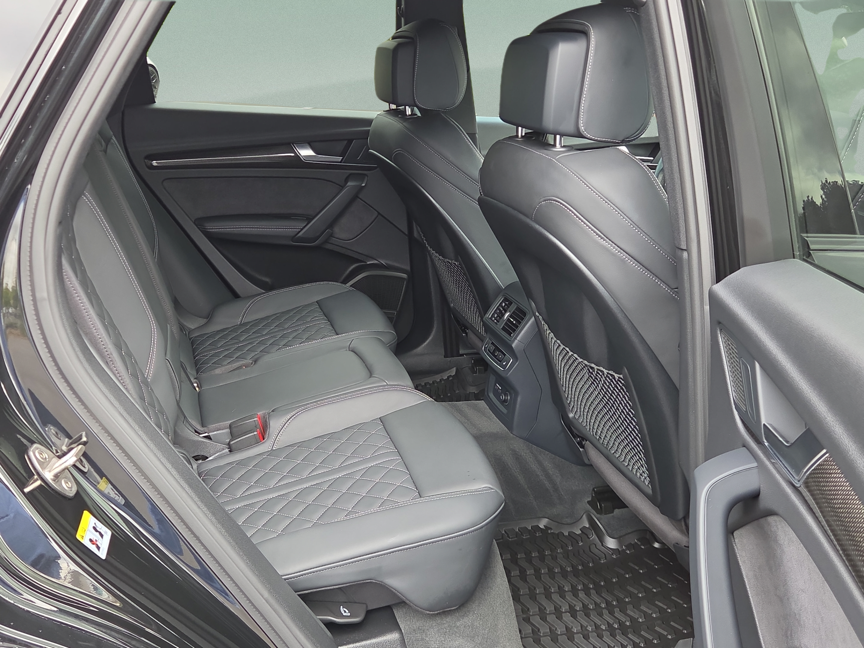 Used 2025 Audi SQ5 Prestige AWD/4WD image 14