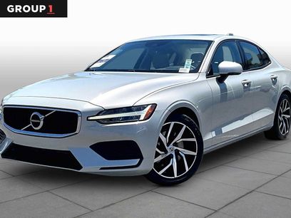 Used 2019 Volvo S60 T5 Momentum w/ Premium Package