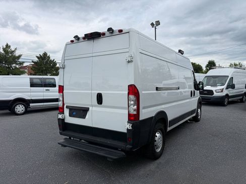 Used 2021 RAM ProMaster 2500 w/ Interior LED Lighting Group FWD image 3