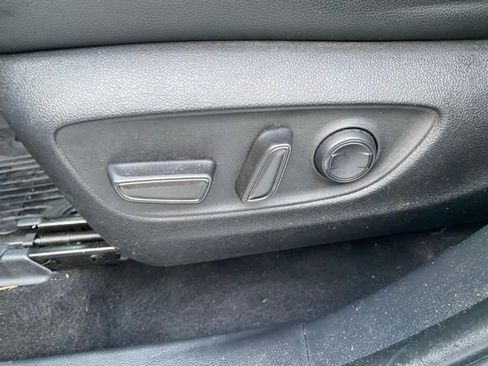 Used 2023 Toyota Highlander XLE image 23