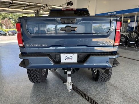 Used 2025 Chevrolet Silverado 2500 High Country w/ Technology Package image 28