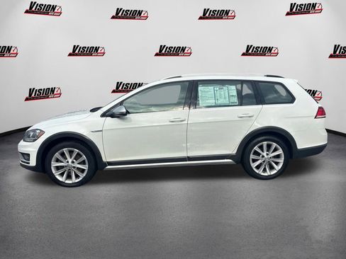 Used 2018 Volkswagen Golf Alltrack SE image 8