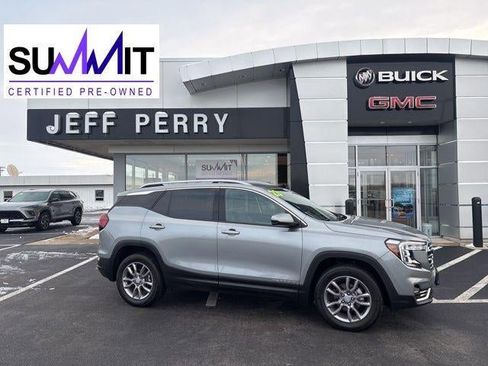 Used 2023 GMC Terrain SLT image 1