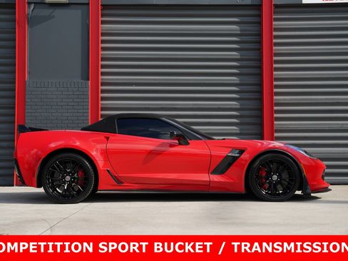 Used 2015 Chevrolet Corvette Z06 w/ 3LZ Preferred Equipment Group image 3