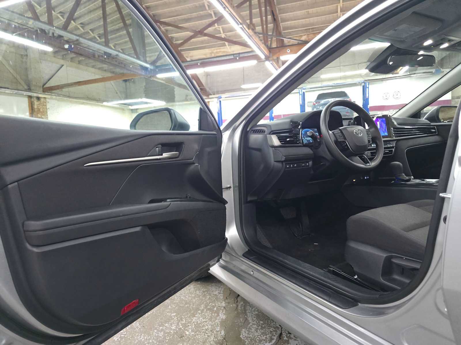 Used 2025 Toyota Camry LE FWD image 19