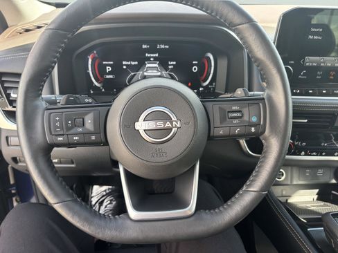 Used 2023 Nissan Rogue Platinum image 23