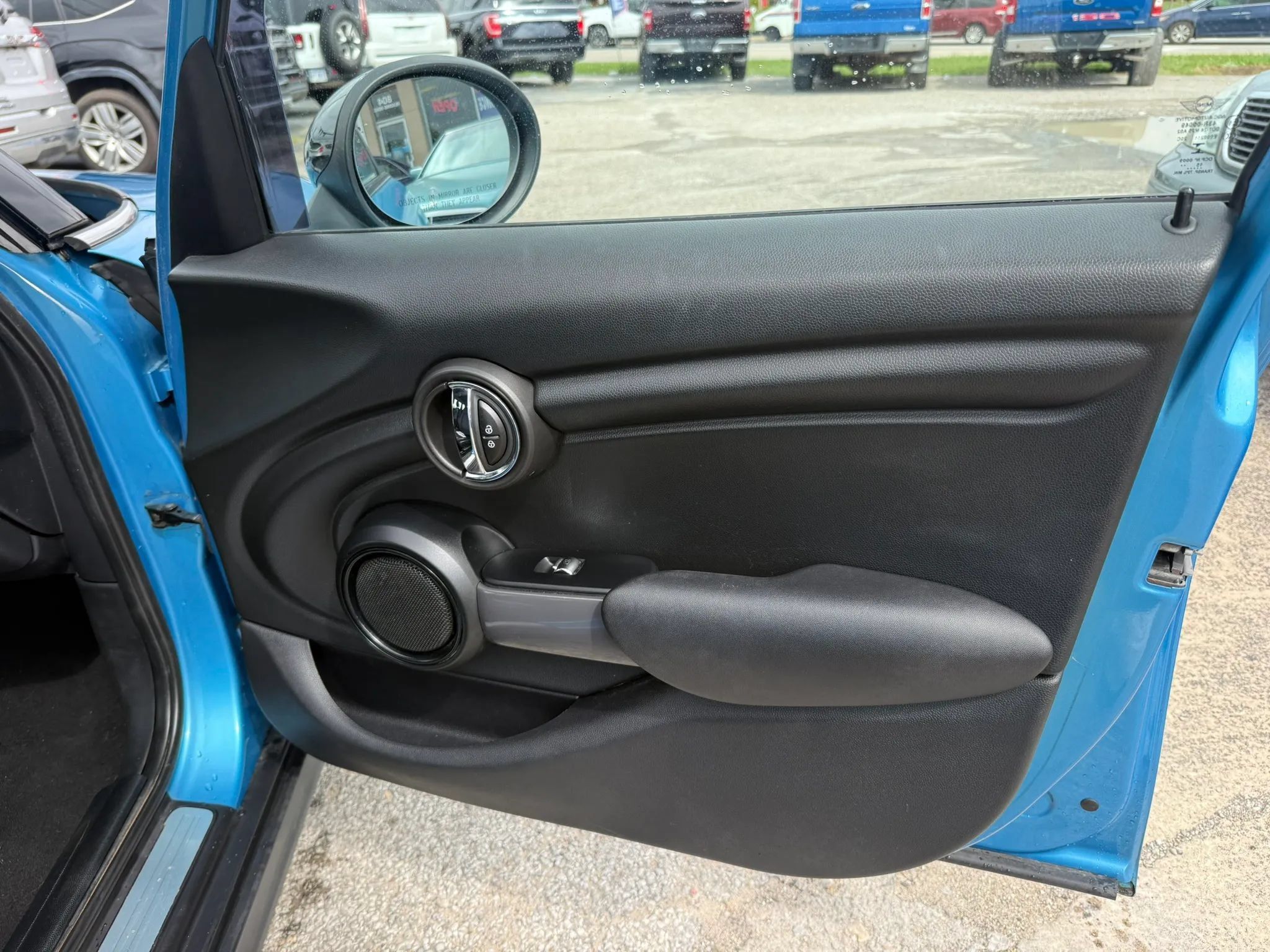 Used 2016 MINI Cooper 4-Door Hardtop FWD image 21