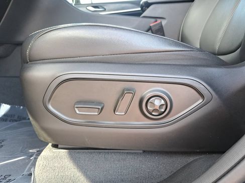 Certified 2023 Jeep Grand Cherokee Limited w/ Luxury Tech Group II AWD/4WD image 29