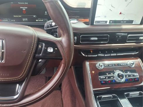 Used 2022 Lincoln Aviator Black Label w/ Dynamic Handling Package AWD/4WD image 29