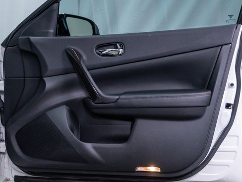 Used 2014 Nissan Maxima 3.5 SV w/ Premium Package image 9