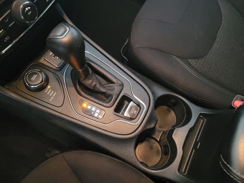 Used 2020 Jeep Cherokee Latitude image 26