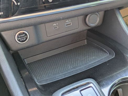 Used 2023 Nissan Rogue S image 23