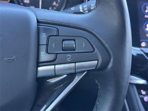 Used 2020 Cadillac XT6 Premium Luxury image 31