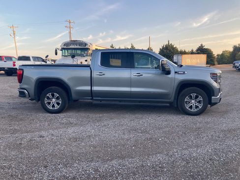 Used 2024 GMC Sierra 1500 SLT w/ SLT Convenience Package AWD/4WD image 9