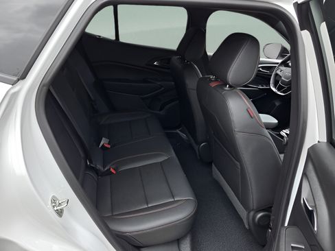 New 2026 Chevrolet Trax RS w/ Sunroof Package FWD image 14