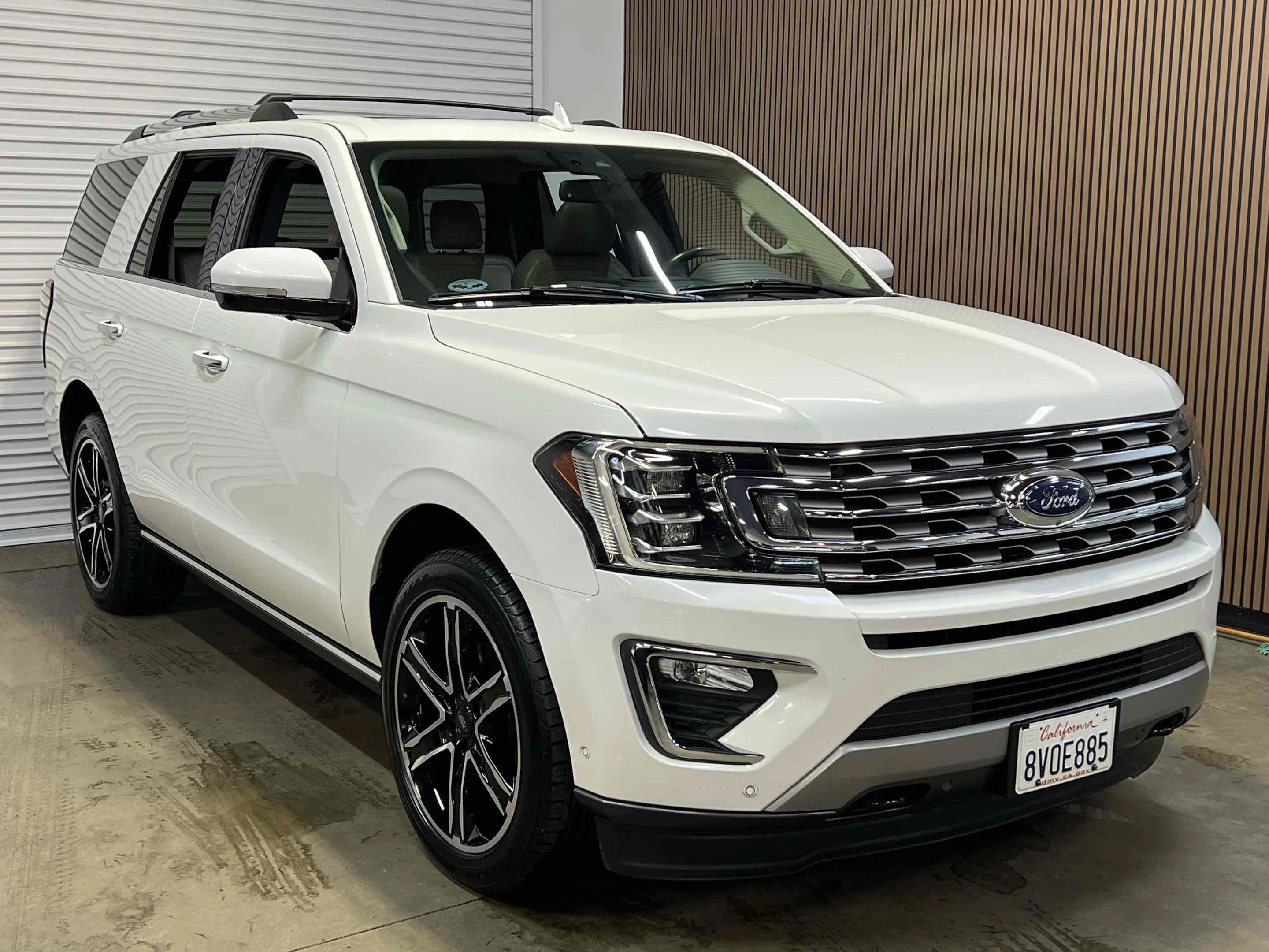 Used 2021 Ford Expedition Limited AWD/4WD image 3
