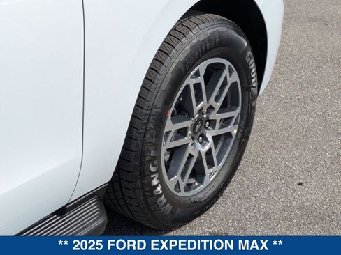 New 2025 Ford Expedition Max Active image 13