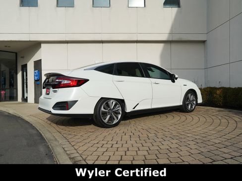 Used 2018 Honda Clarity Touring image 3