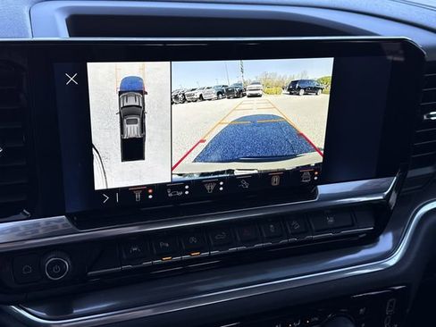 Used 2025 Chevrolet Silverado 1500 High Country w/ Technology Package image 19