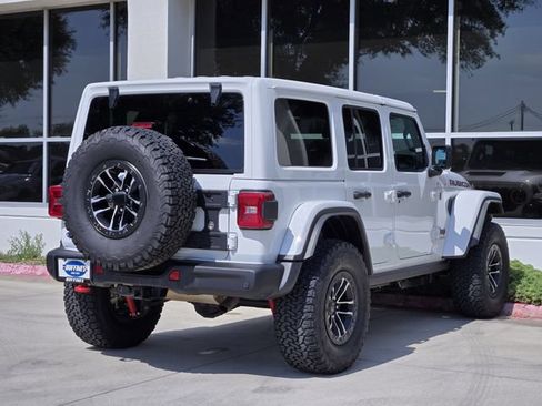 Certified 2026 Jeep Wrangler Unlimited Rubicon AWD/4WD image 7
