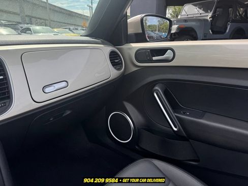 Used 2013 Volkswagen Beetle 2.5 FWD image 14