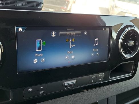 New 2025 Mercedes-Benz Sprinter 2500 image 19